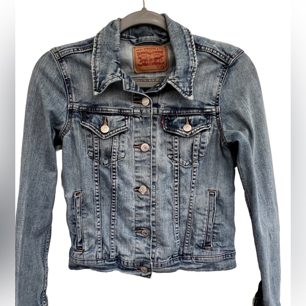 Levi's Blue Jean Jacket Classic Denim Style